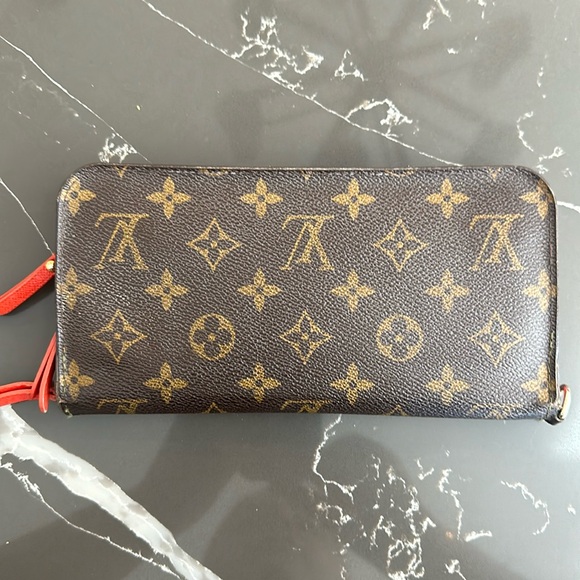 Louis Vuitton full size monogram wallet - Picture 1 of 4